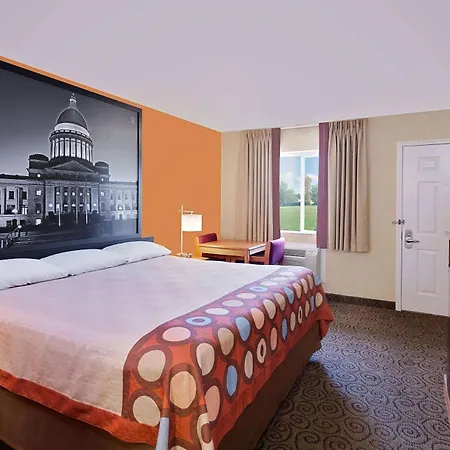 Super 8 By Wyndham Siloam Springs-3