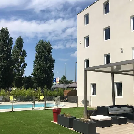 Brit Hotel Martigues Nord-2