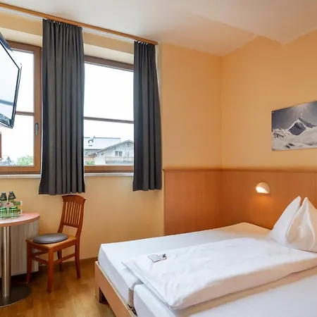 JUFA Hotel Kaprun-2