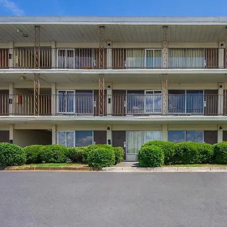 Budgetel Inn And Suites-2