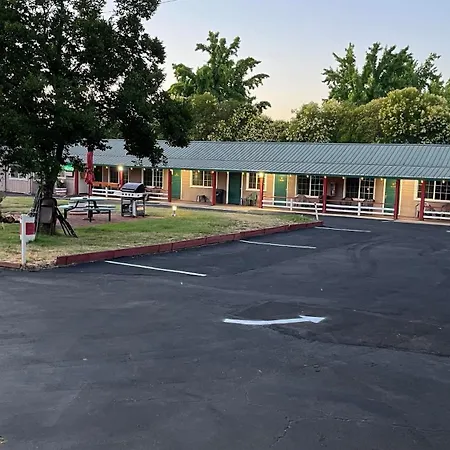 Jumping Frog Motel-2
