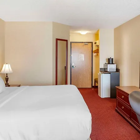Quality Inn & Suites Edmonton International Airport-3