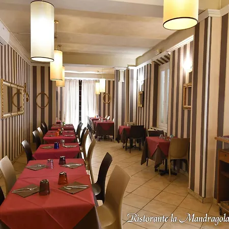 Hotel Innocenti-2