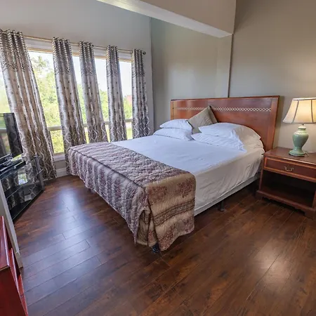 Sauble Beach Lodge-3