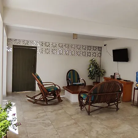 Hotel Lorimar-2