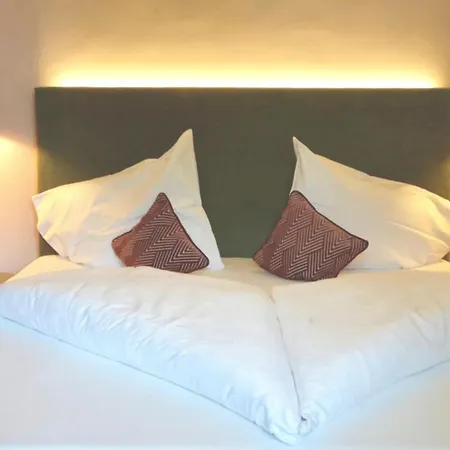 Flora Hotel & Suites-2