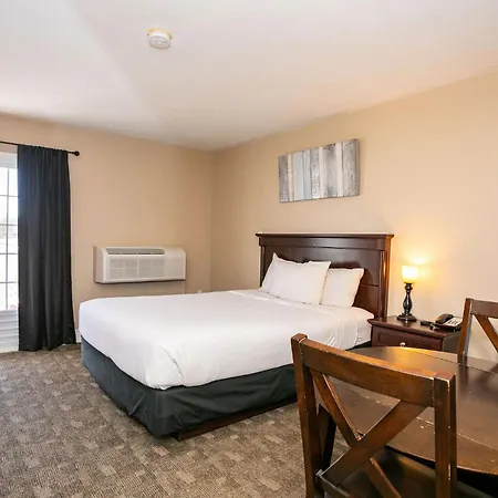 Canadas Best Value Inn & Suites-Charlottetown-3