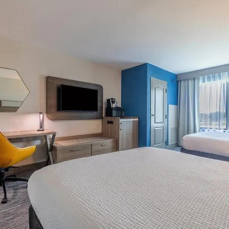 Holiday Inn Express & Suites Kansas City Airport By Ihg-2