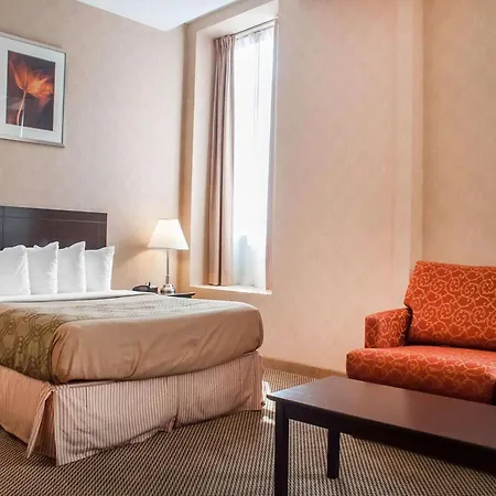 Woodstock Inn And Suites-2