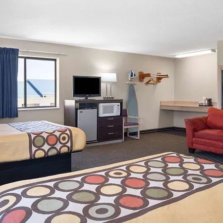 Super 8 By Wyndham Humboldt-3