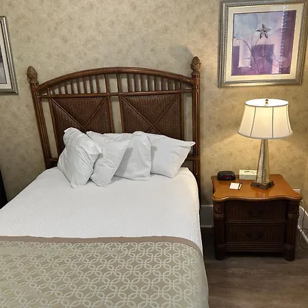 Island House Historic Vacation Rentals-3