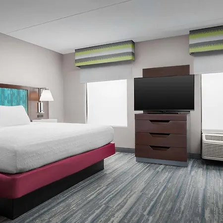 Hampton Inn & Suites Atlanta-Six Flags-2