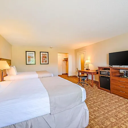 Town & Country Inn & Resort-2