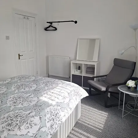 Private Room On Donegall Road In Central Belfast-3