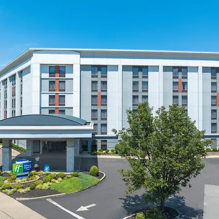 Holiday Inn Express & Suites Cincinnati Riverfront By Ihg-2