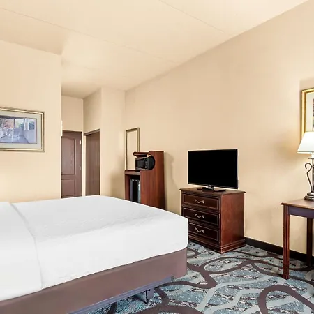 Best Western Holiday Manor-2