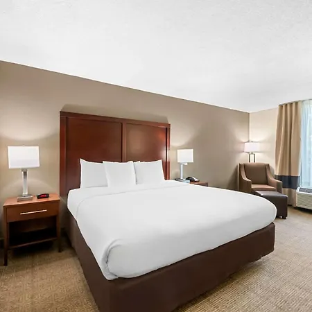 Comfort Inn & Suites Durham Near Duke University-2