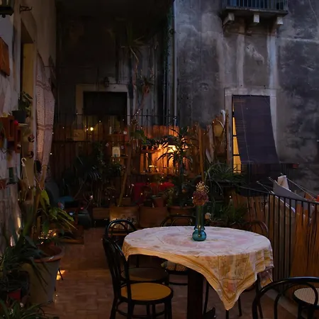 Casa Verdi - House Of Travelers-3