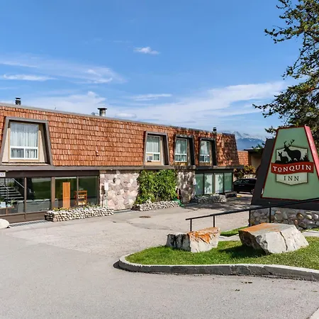 Tonquin Inn-3