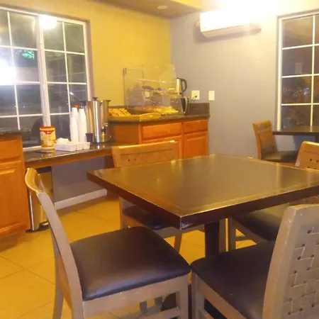 Rodeway Inn And Suites Near Coachella-2
