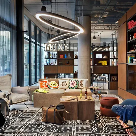Moxy Kaunas Center-3