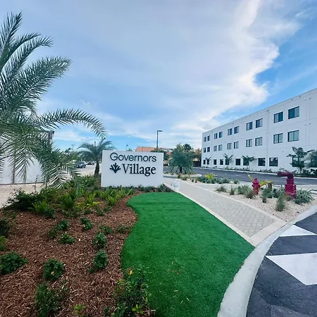 Governors Village - 1,2,3 & 4 Bedroom Apartments On Seven Mile Beach Corridor-2