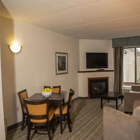 Wyndham Garden Erie-2
