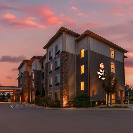 Best Western Plus University Park Inn & Suites-3