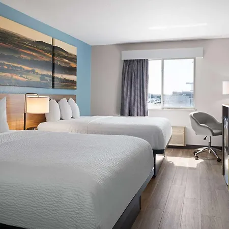 Days Inn By Wyndham Neenah-3