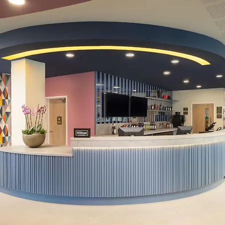 Hampton By Hilton Nuneaton-3