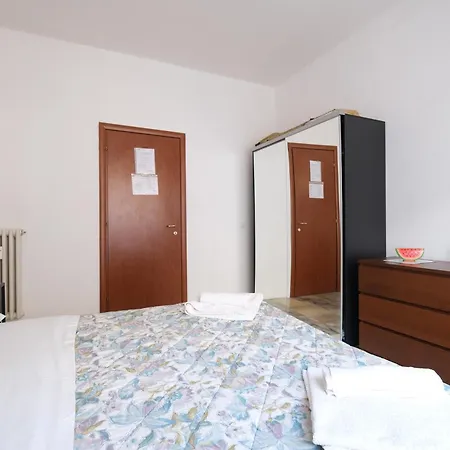 Guest House Piazza Tarquinia-2