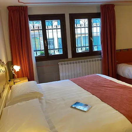 Ca' San Trovaso - 6 Rooms-2