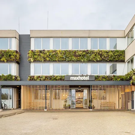 Maxhotel Amsterdam Airport Schiphol - Recently Renovated-3