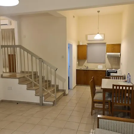 Nissiana Hotel & Bungalows-2
