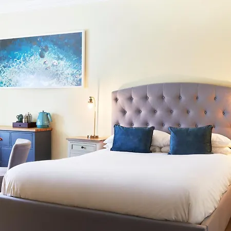 Outlaw'S Guest House-3