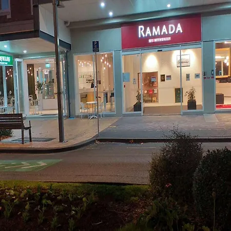 Ramada By Wyndham, Hamilton City Center-3