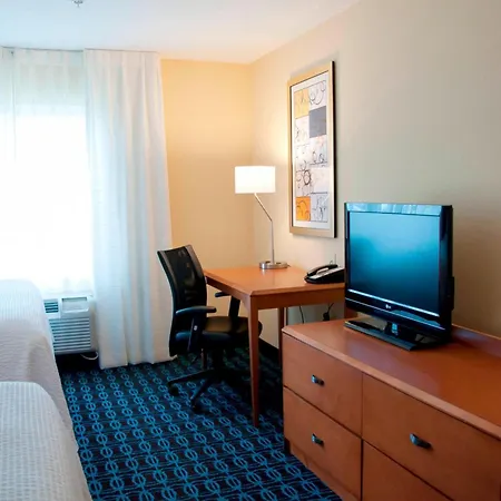 Fairfield Inn & Suites Ames-3