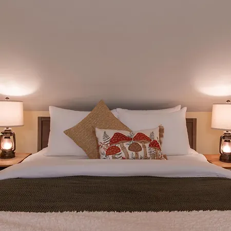 Tucker Hill Lodge-3