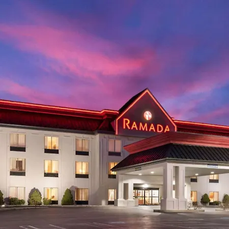 Ramada By Wyndham Harrisburg/Hershey Area-3