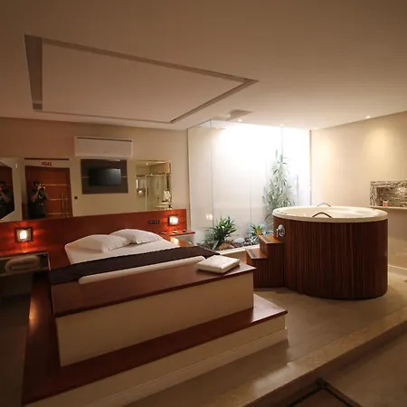Motel Cisne Blumenau (Adults Only)-3