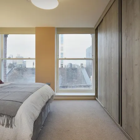 Hayy Luxury 1 Bed Apartment In Leeds City Centre-2