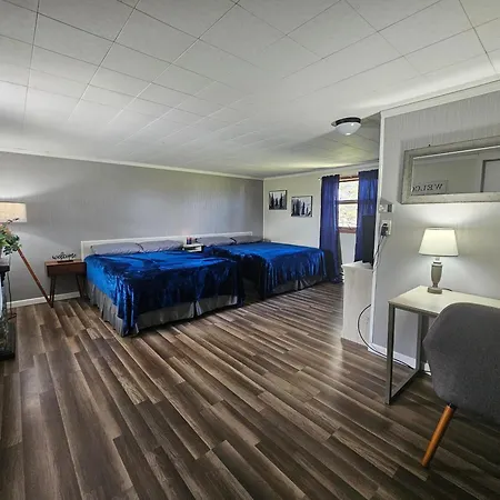 The Last Resort Motel-2