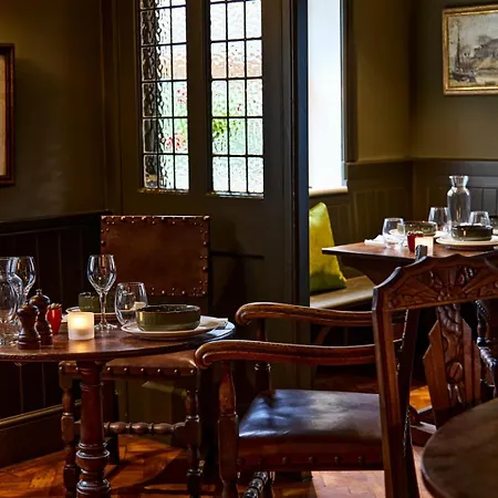 The Black Horse, Climping-3