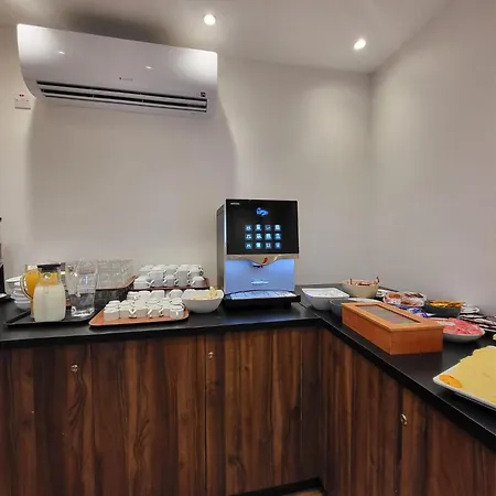 Carlton Hotel-2