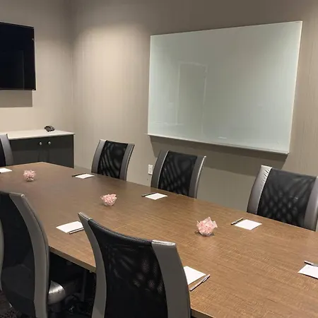 Courtyard By Marriott North Brunswick-2