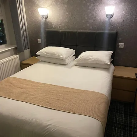 The Liversedge, 64 Leeds Road-3