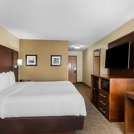 Comfort Inn & Suites Greeley-2