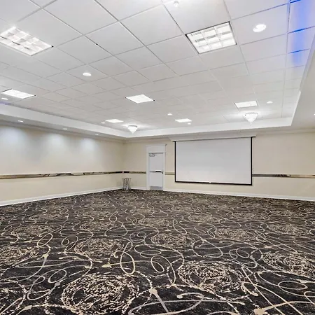 Clarion Inn Des Moines Airport-2