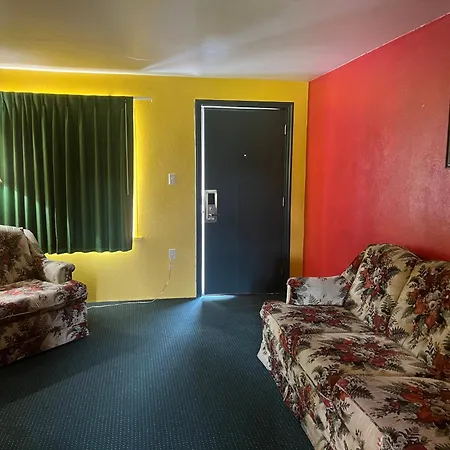 Holly Motel Southampton-3