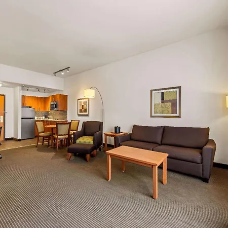 Wingate By Wyndham Calgary South-3